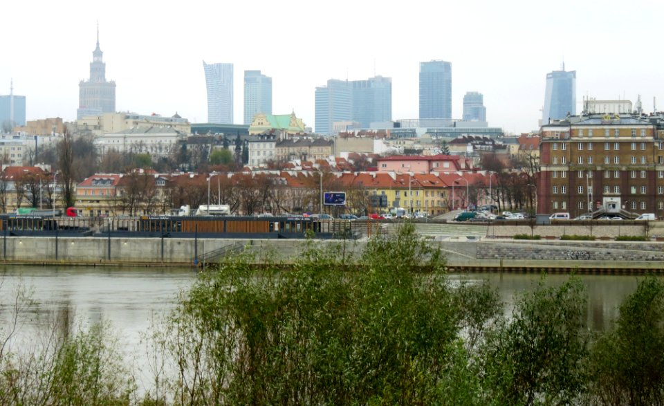 Warszawa, widok z mostu 01