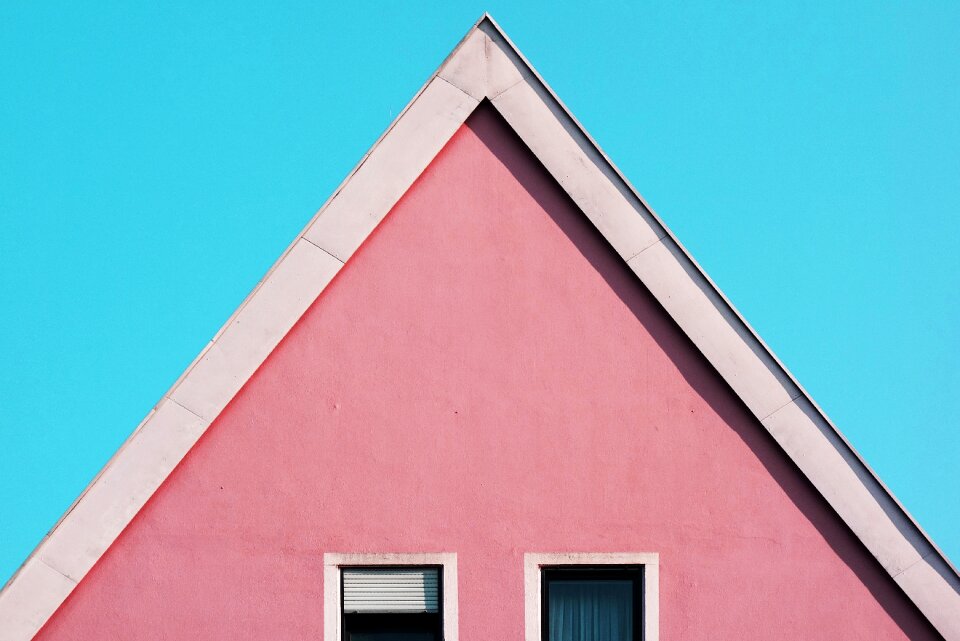 Structure establishment house