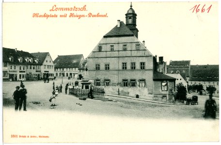 01661-Lommatzsch-1901-Marktplatz und Kriegerdenkmal-Brück & Sohn Kunstverlag