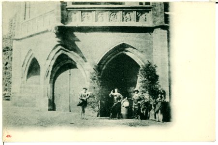 00498-Meißen-1898-Schloßhof mit Großen Wendelstein-Brück & Sohn Kunstverlag