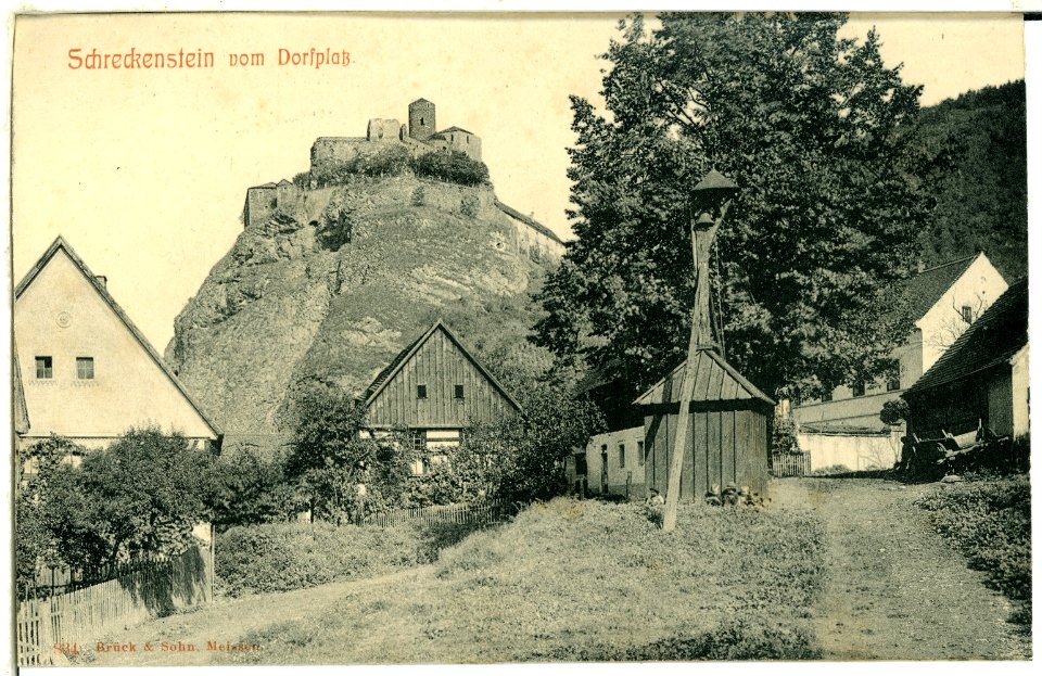 00834-Schreckenstein-1898-Blick zum Schreckenstein vom Dorfplatz-Brück & Sohn Kunstverlag
