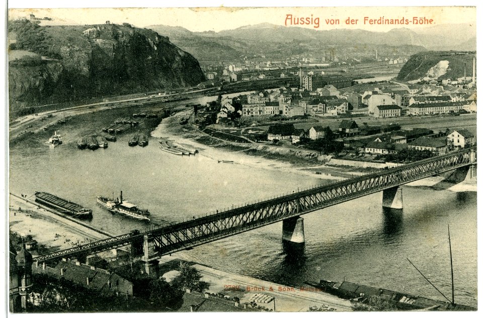 02789-Aussig-Elbe-1903-Blick auf Aussig mit Brücke, Elbe mit Schleppern und Dampfern-Brück & Sohn Kunstverlag