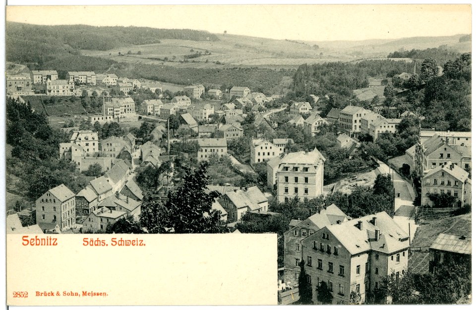 02852-Sebnitz-1903-Blick über Sebnitz-Brück & Sohn Kunstverlag