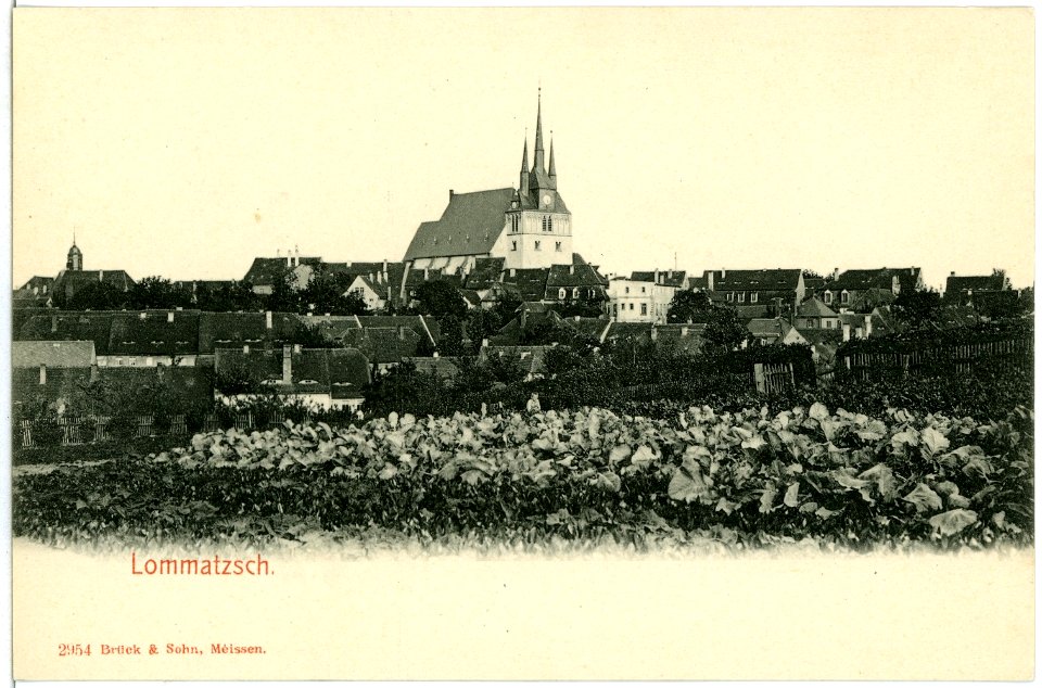 02954-Lommatzsch-1903-Blick zur Stadt und Kirche-Brück & Sohn Kunstverlag