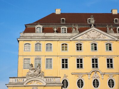 Building neumarkt the gable to the main courtyard