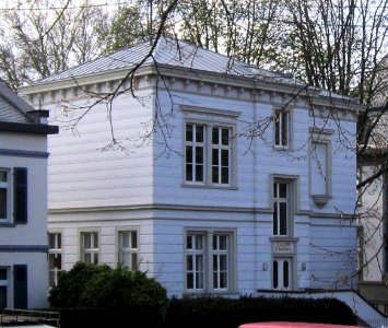 Linzhausenstraße 16