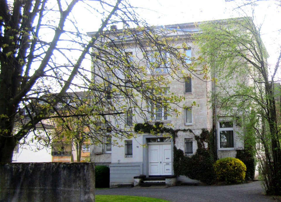 Linzhausenstraße 10