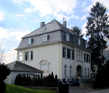 Linzhausenstraße 7