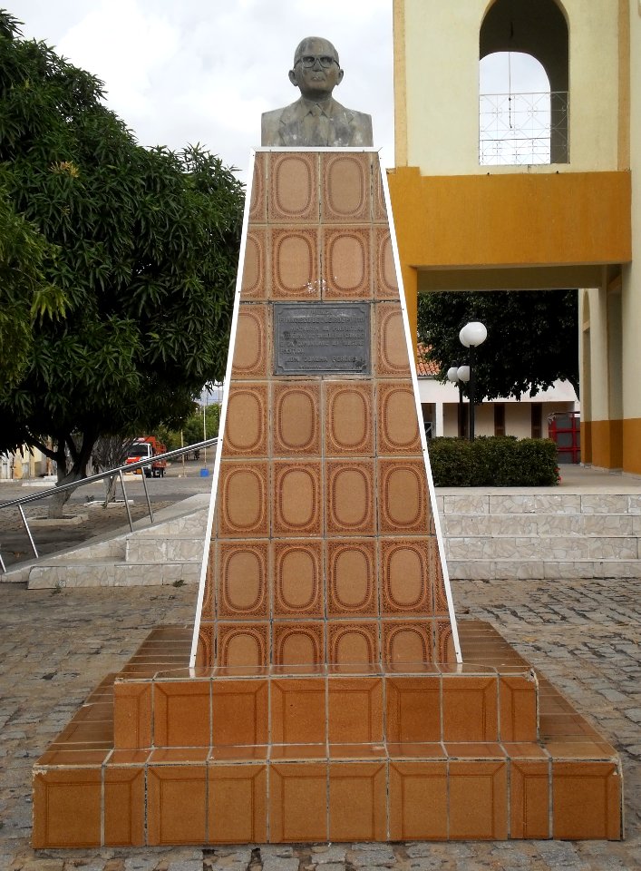 Busto de Francisco Queiroz Porto, Taboleiro Grande (RN)