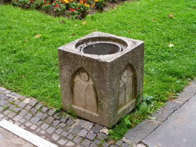 Levoca trash can