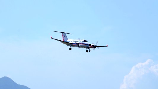 CAA MOTC Beechcraft Super King B350iER B-00101 on Final Approach at Taipei Songshan Airport 20150908c