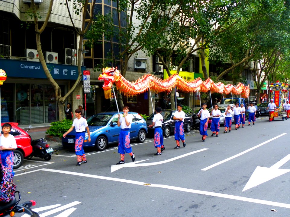 Ciyou Temple Mazu Cruise Parade 20131117-075