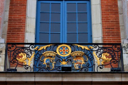 Balconie of the Capitole de Toulouse 10