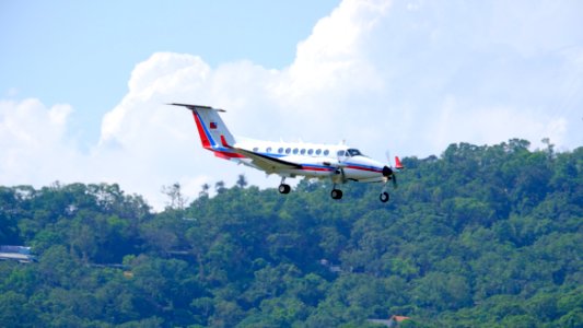 CAA MOTC Beechcraft Super King B350iER B-00101 on Final Approach at Taipei Songshan Airport 20150908e