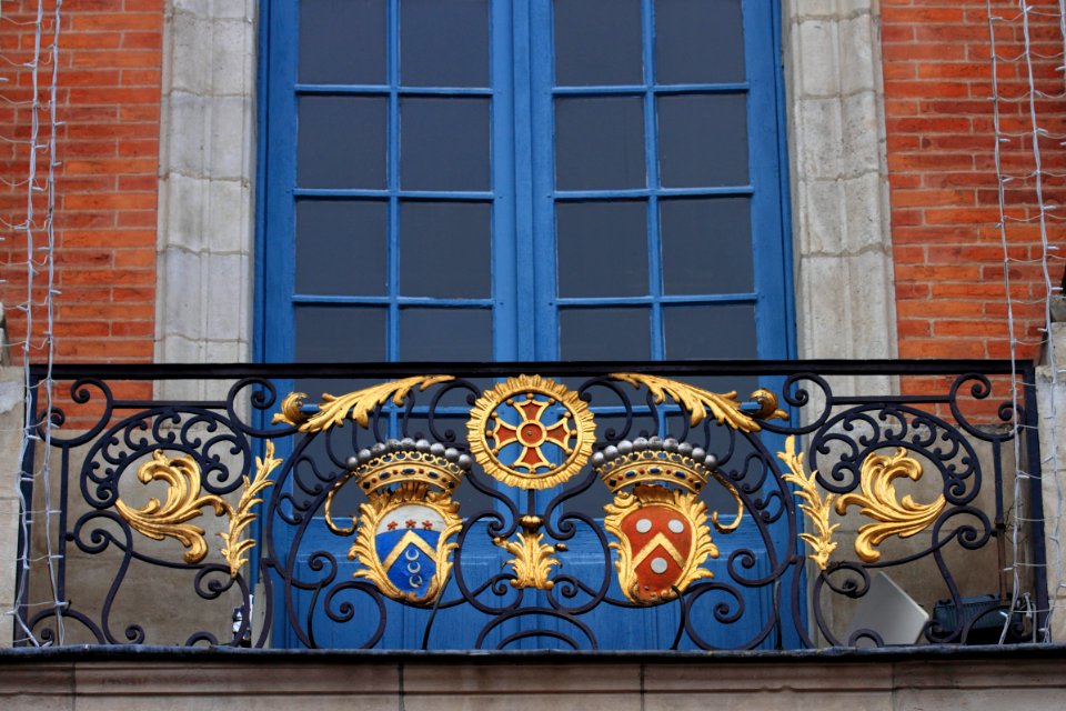 Balconie of the Capitole de Toulouse 14