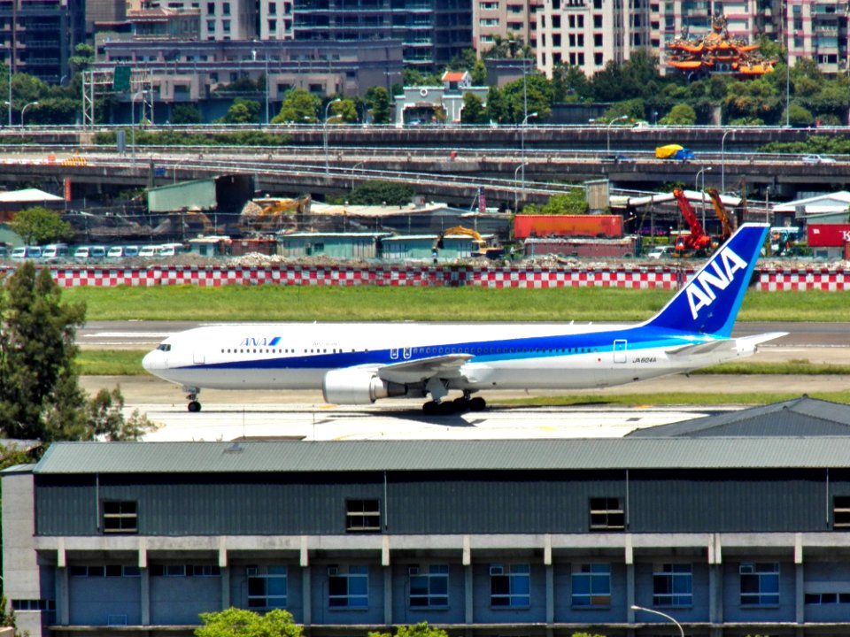 ANA JA604A at Taipei Songshan Airport 20120819