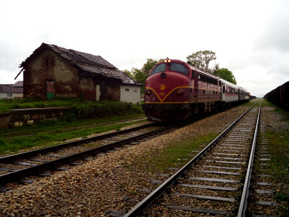Bardh tourist train