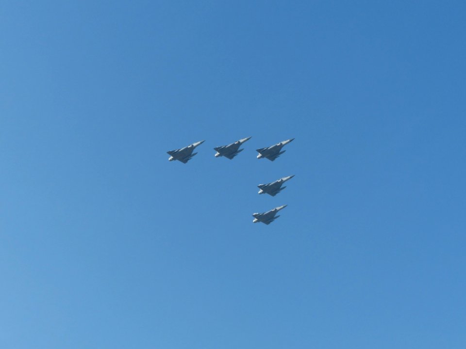 Five ROCAF Mirage 2000s Flypast Ching Chuang Kang Air Force Base 20161126