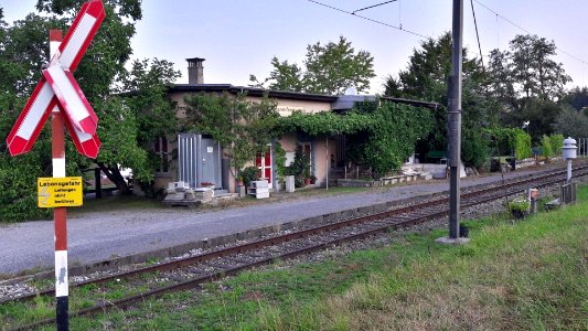 Ettenhausen-Emmetschloo railway station