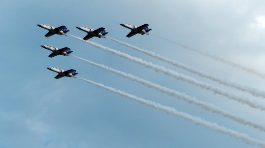 Five Thundertigers AT-3 V Formation Flight over Hsinchu AFB 20151121a