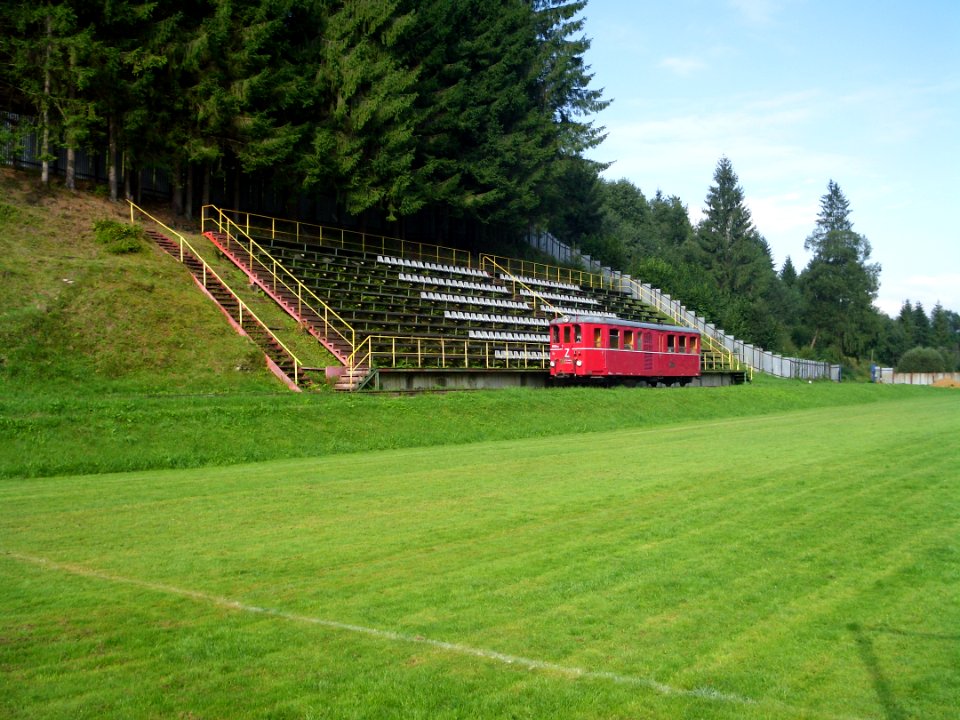 Dobroc soccer field CHZ train