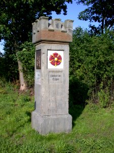 D-NW-Bad Salzuflen-Wüsten - Grenzstein (groß) in Pehlen