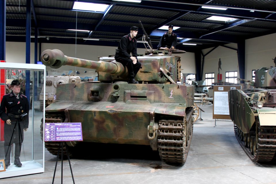 Tiger I Saumur 1