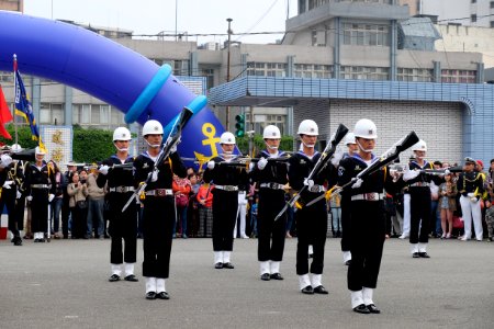 ROCN Honor Guard Drilling at Keelung Naval Pier Ground 20150316b