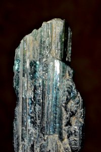 Tourmaline var. indicolite (Brésil)