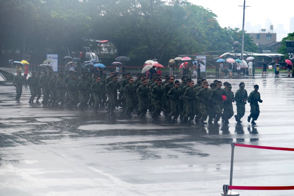 ROC Airborne Special Operations Forces Team Running into Chengkungling Grand Ground 20150606a