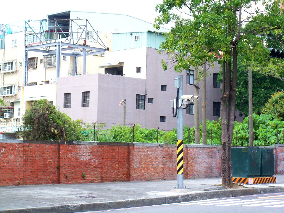 Security Cameras Pillar in Sidewalk of Beitun Road, Beitun District, Taichung 20100327