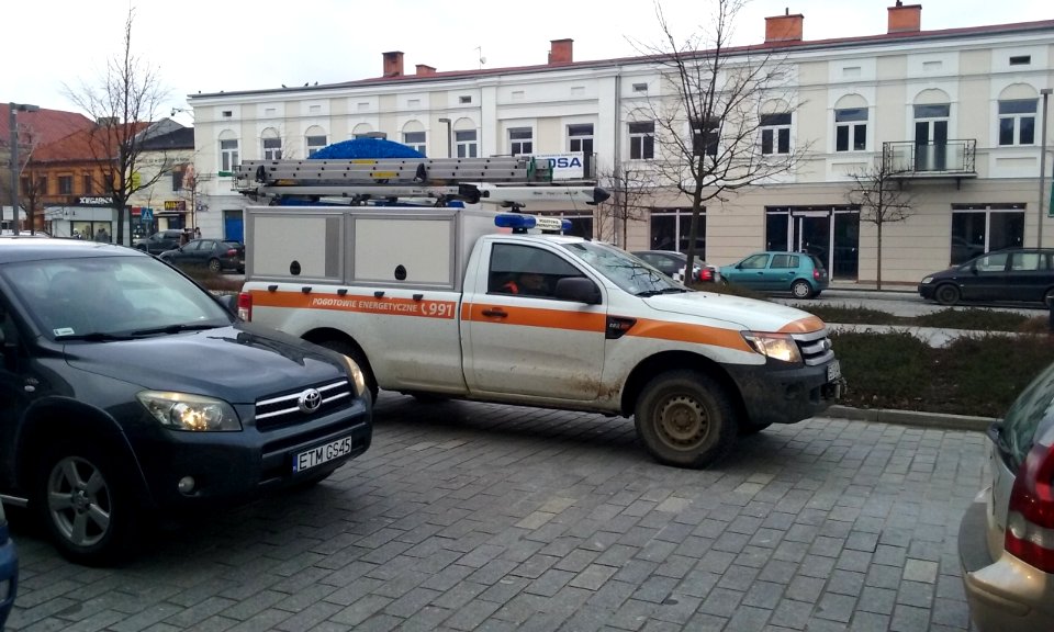 Wóz pogotowia energetycznego w 60-tysięcznym Tomaszowie Mazowieckim, w województwie łódzkim