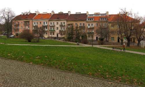 Warszawa skwer S. Orgelbranda (03)