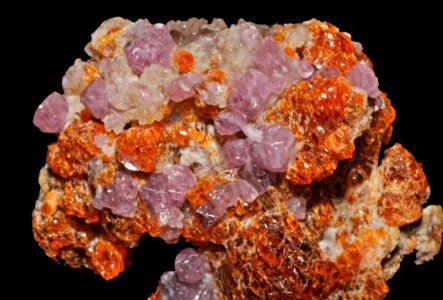 Spinelles et hessonites (Chine)
