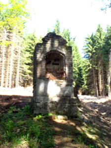 Trosky křížové cesty nad Stříbrnicemi