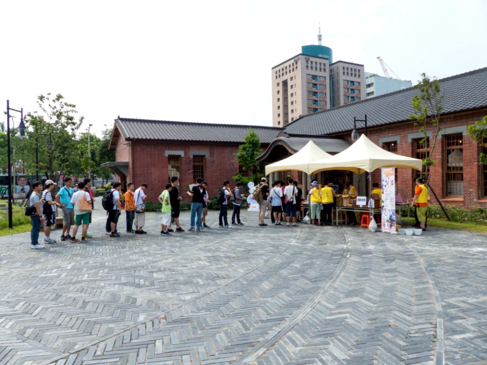 Visitors Buying Tickets Line in Plaza 20140705b