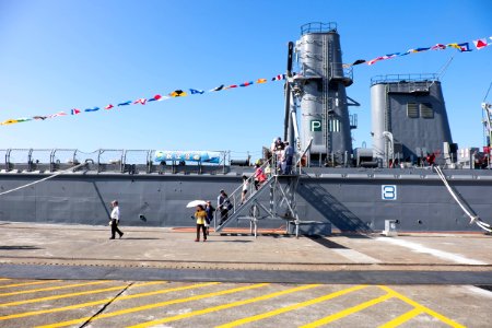 Visitors Leaving ROCN Chong Ping (LST-233) by Rear Gangway 20141123