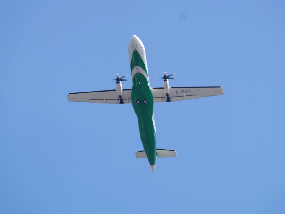 UNI Air ATR 72-600 B-17011 Taking off from Taipei Songshan Airport 20150314