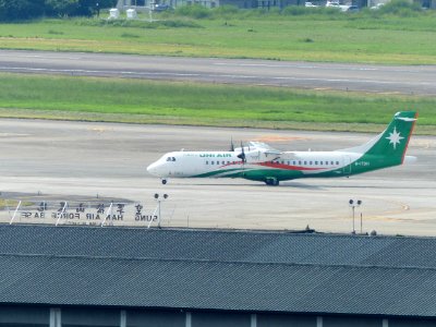 UNI Air ATR 72-600 B-17011 Taxiing at Taipei Songshan Airport 20140821b