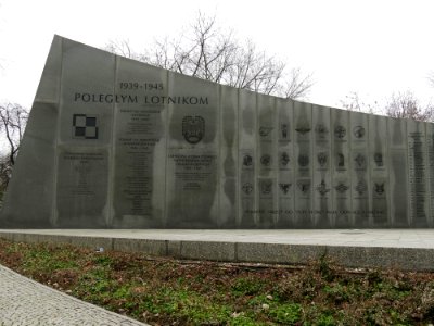 Warszawa Pomnik Lotników Polskich 03