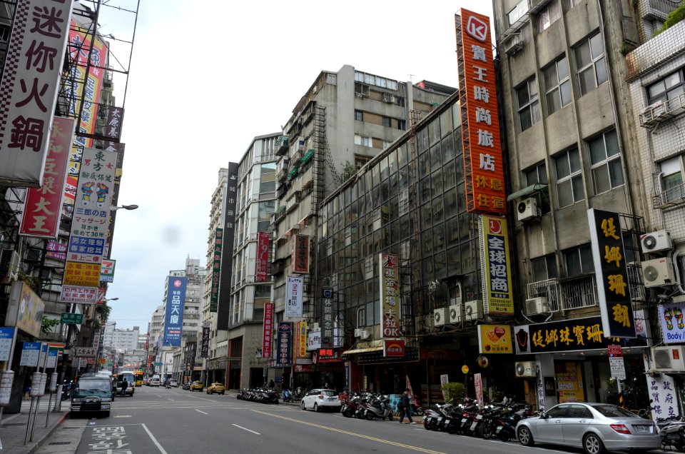 Nanjing West Road West View from Lane 302, Nanjing West Road 20151229