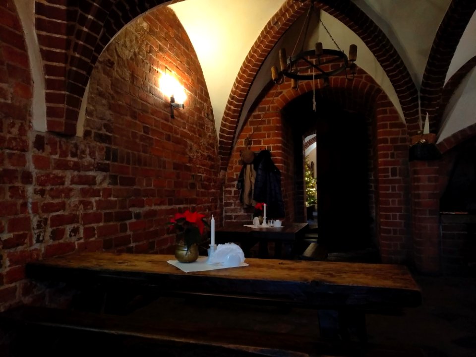 Malbork restauracja Piwniczka 01
