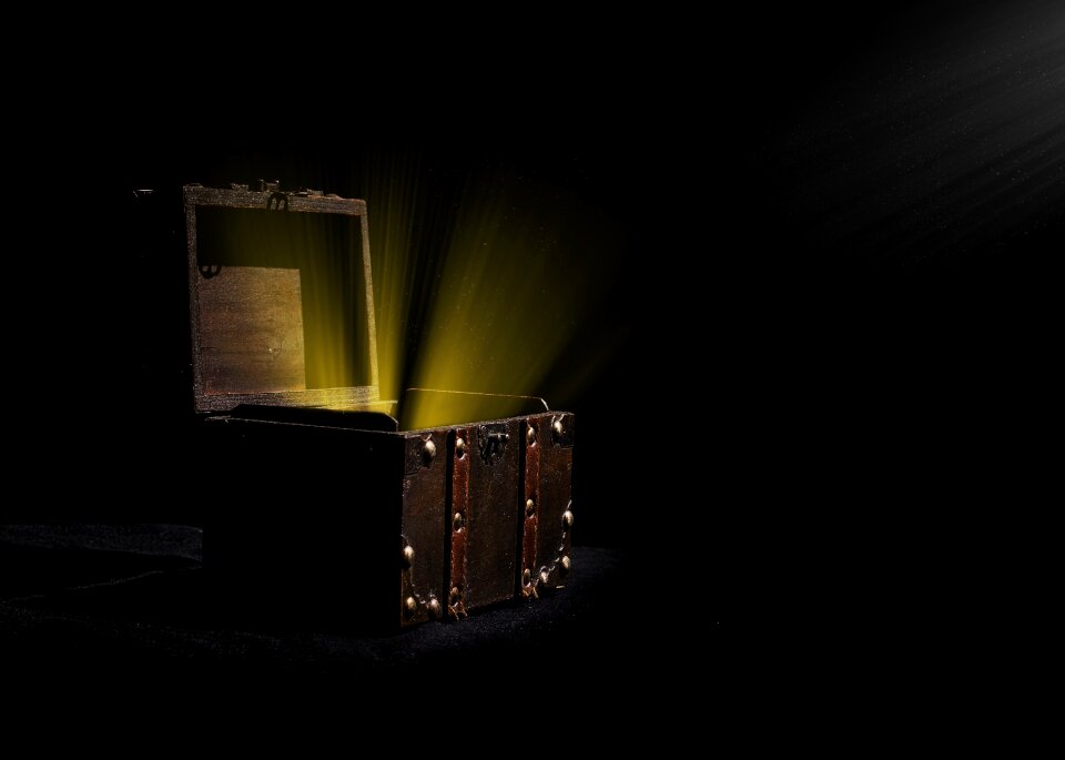 Chest concert dark