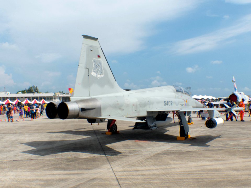 ROCAF F-5F 5402 Display at Gangshan Air Force Base Apron 20170812