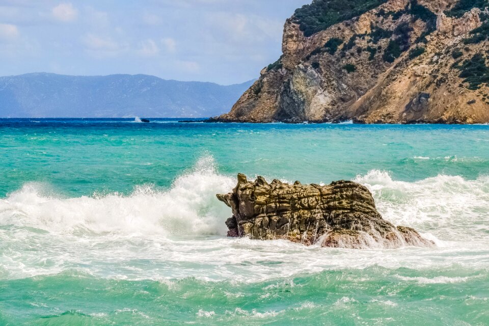 Sea rock waves photo