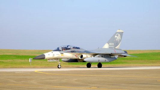 ROCAF F-CK-1B 1609 Taxiing at Ching Chuang Kang Air Force Base 20161126a
