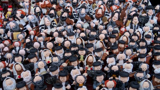 Jews figurines memory
