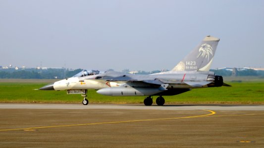 ROCAF F-CK-1A 1423 Taxiing at Ching Chuang Kang Air Force Base 20161126b