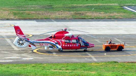 ROC NASC AS365 NA-106 Moving by Tractor in Taipei Songshan Airport Apron 20160821d