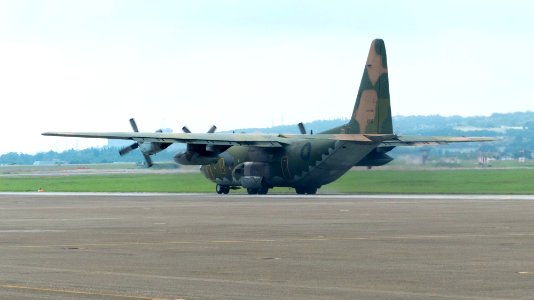 ROCAF C-130H 1318 Taxiing at Ching Chuang Kang Air Force Base 20140719g